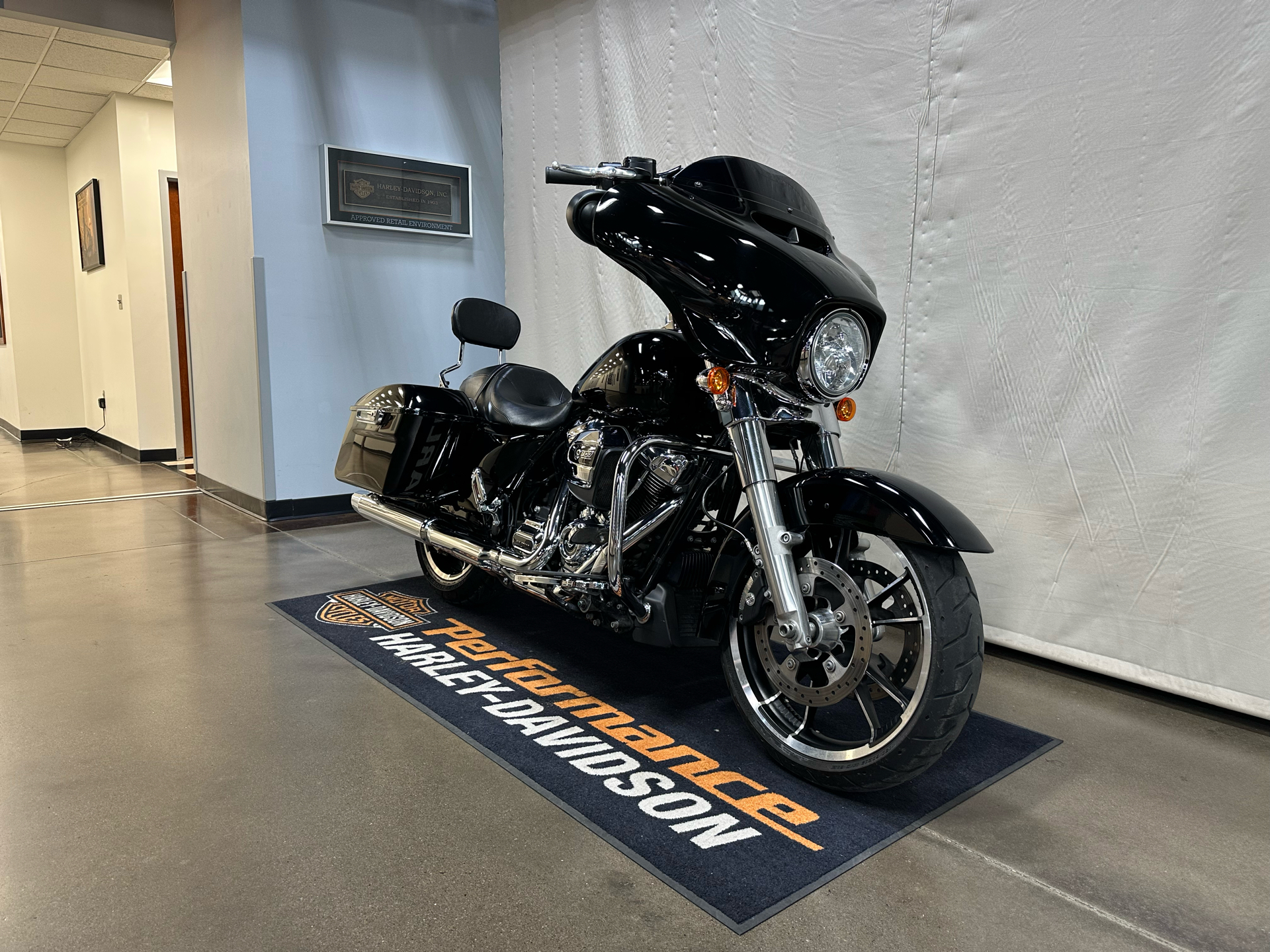 2020 Harley-Davidson Street Glide® in Syracuse, New York - Photo 2
