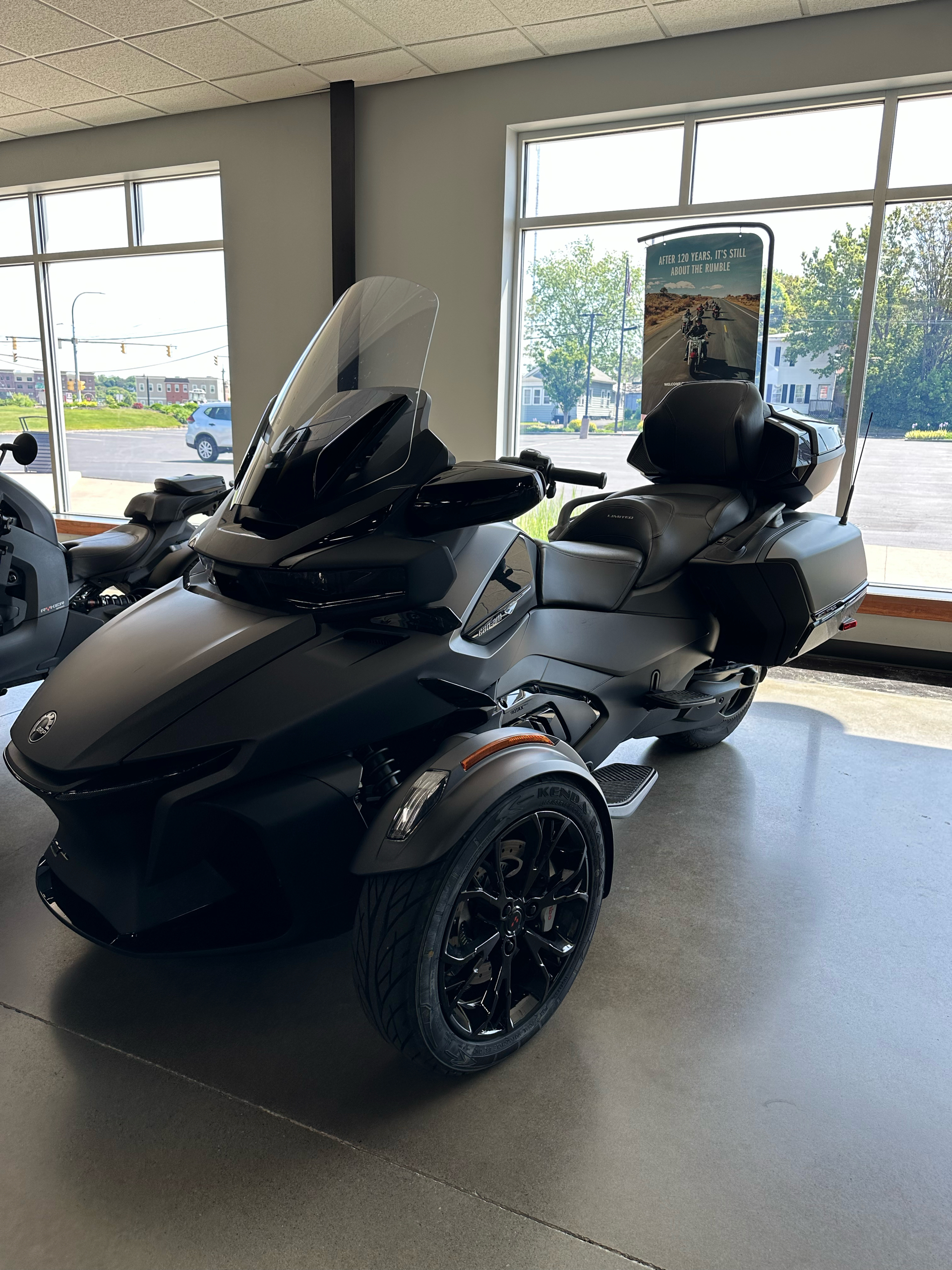 2022 Can-Am Spyder RT Limited in Syracuse, New York - Photo 3