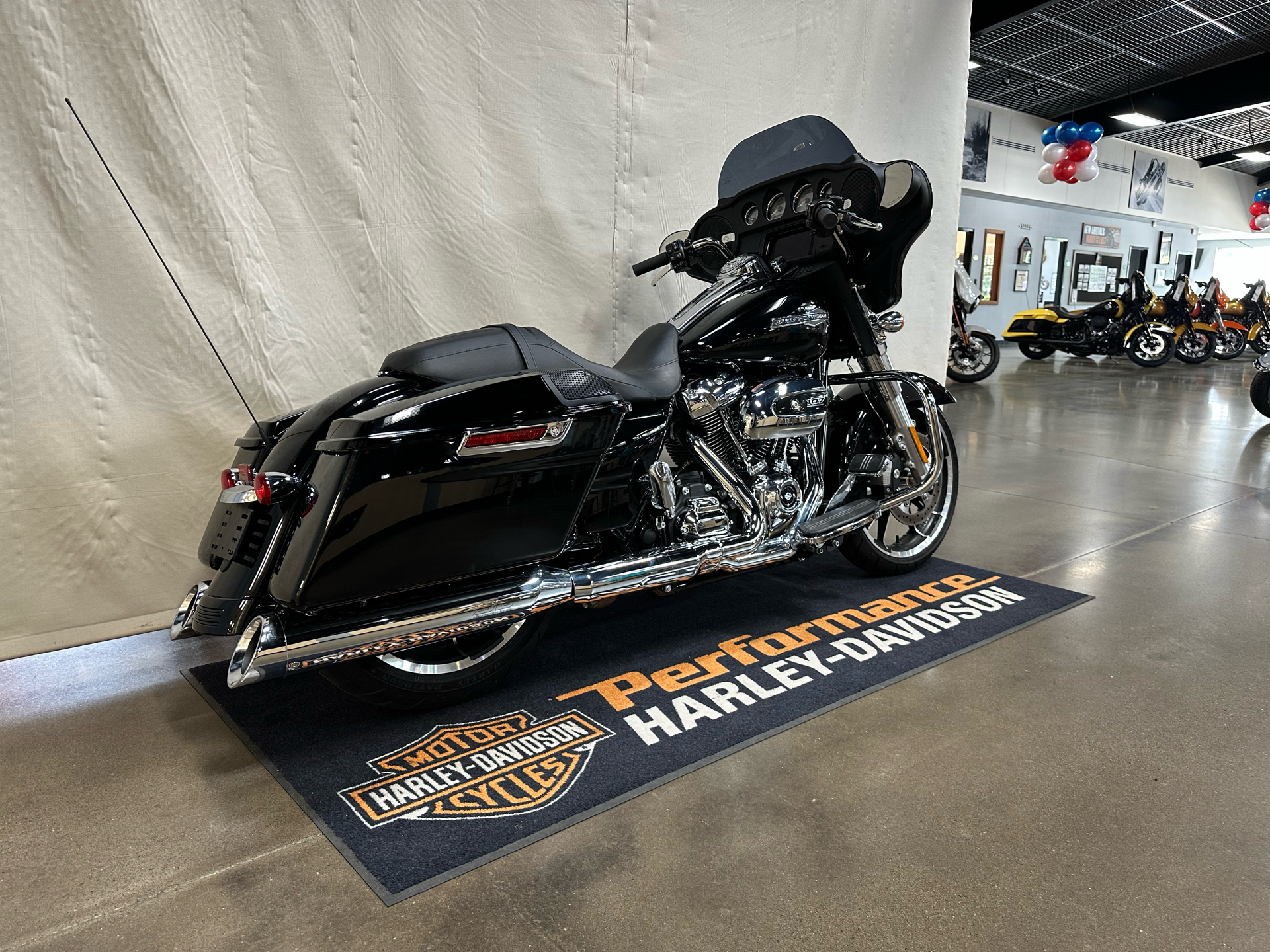 2021 Harley-Davidson Street Glide® in Syracuse, New York - Photo 3