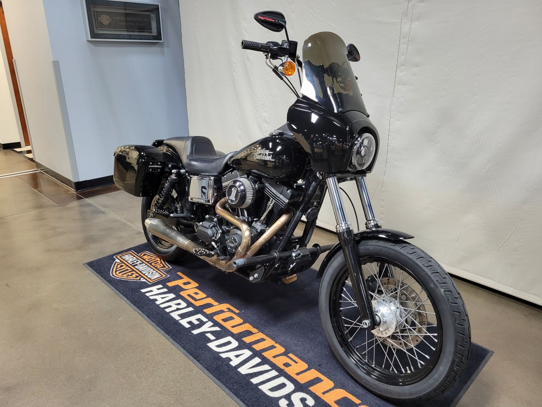 2016 Harley-Davidson Street Bob® in Syracuse, New York - Photo 2