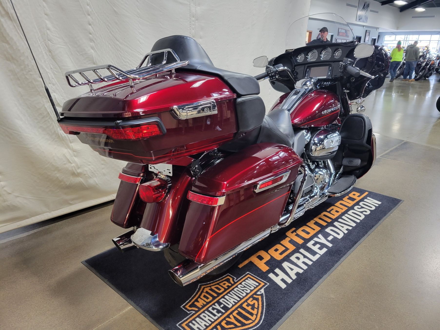 2017 Harley-Davidson Ultra Limited in Syracuse, New York - Photo 3