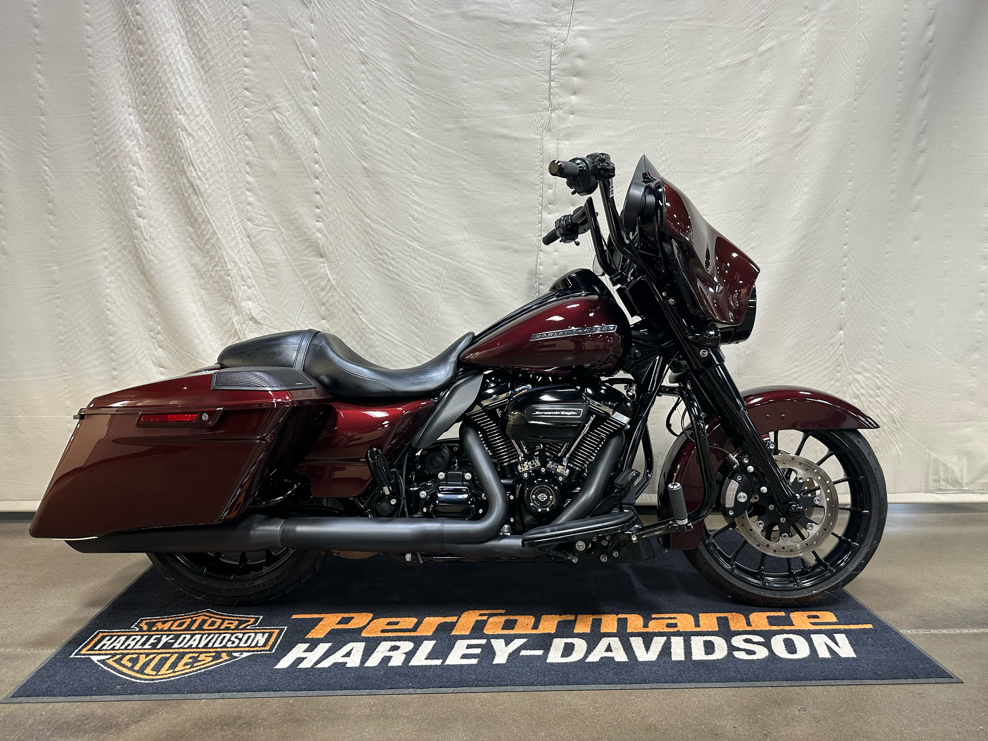 2018 Harley-Davidson Street Glide® Special in Syracuse, New York - Photo 1