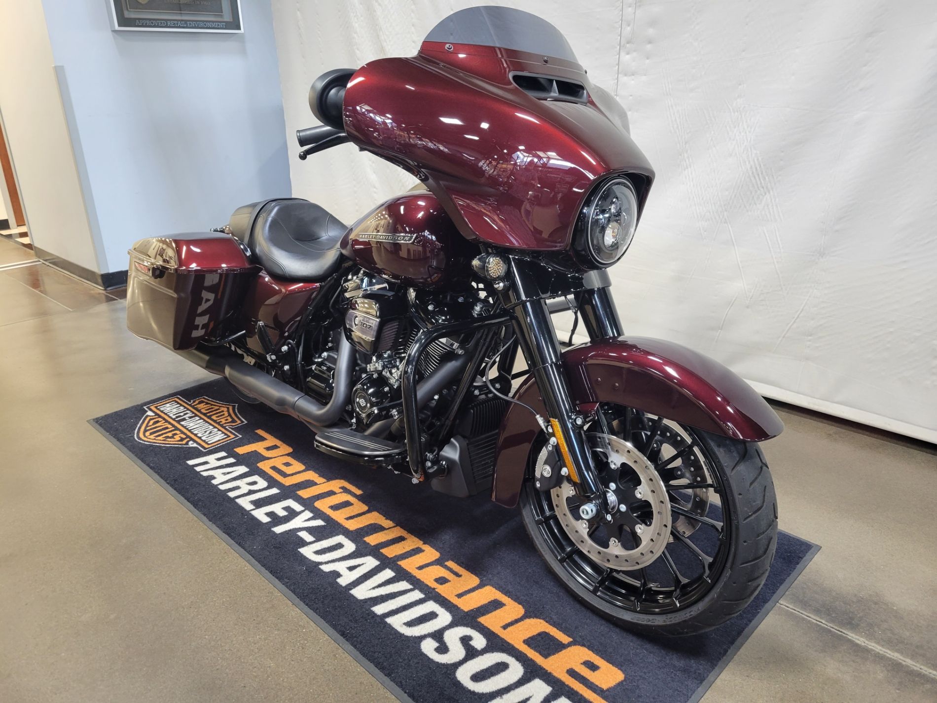 2018 Harley-Davidson Street Glide® Special in Syracuse, New York - Photo 2