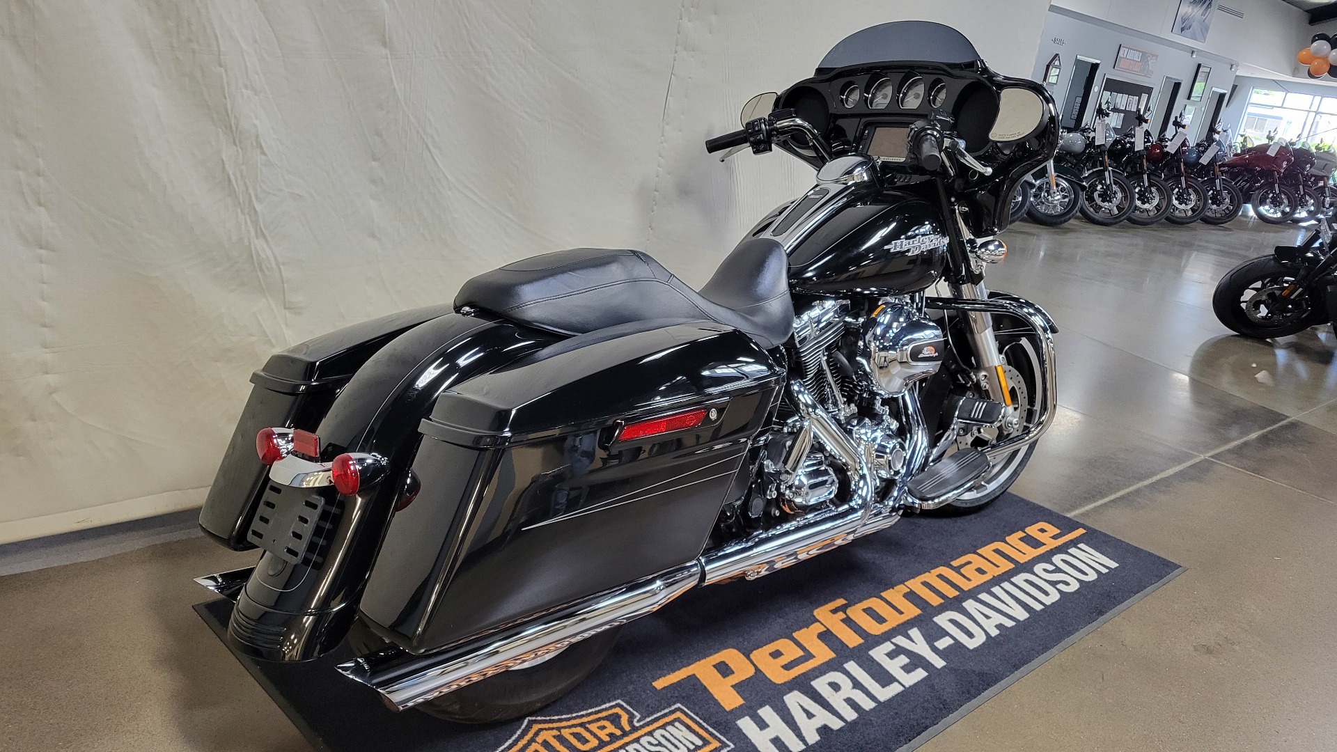 2016 Harley-Davidson Street Glide® Special in Syracuse, New York - Photo 3
