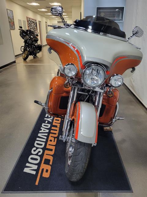 2009 Harley-Davidson CVO™ Ultra Classic® Electra Glide® in Syracuse, New York - Photo 6