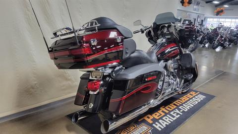 2013 Harley-Davidson CVO™ Ultra Classic® Electra Glide® in Syracuse, New York - Photo 5