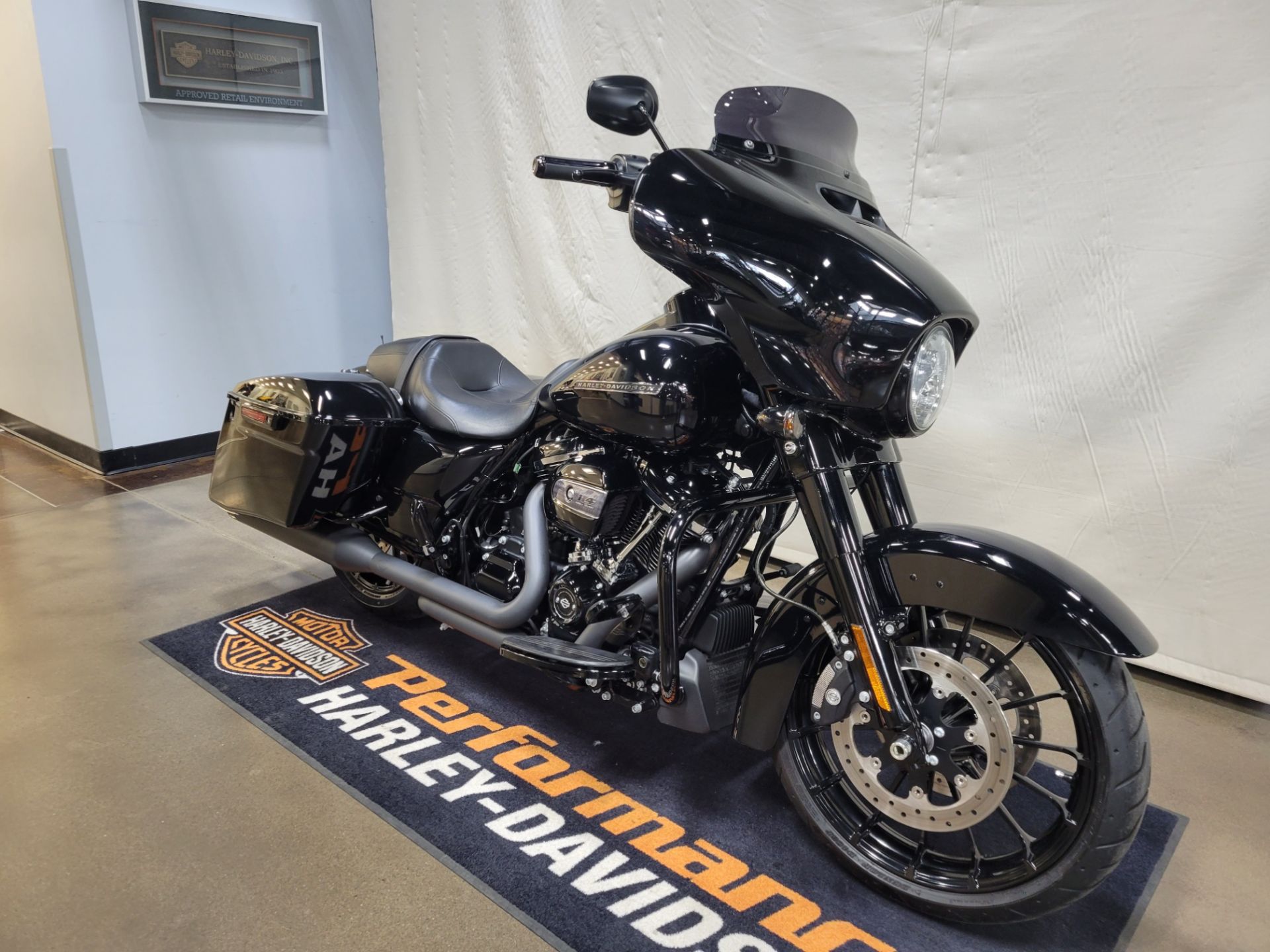 2019 Harley-Davidson Street Glide® Special in Syracuse, New York - Photo 2