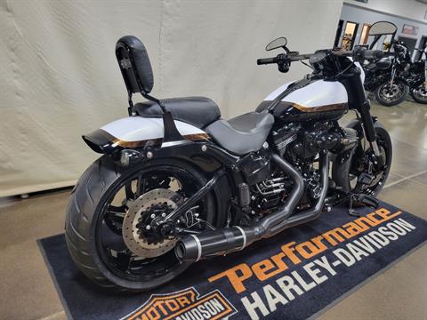 2016 Harley-Davidson CVO™ Pro Street Breakout® in Syracuse, New York - Photo 3