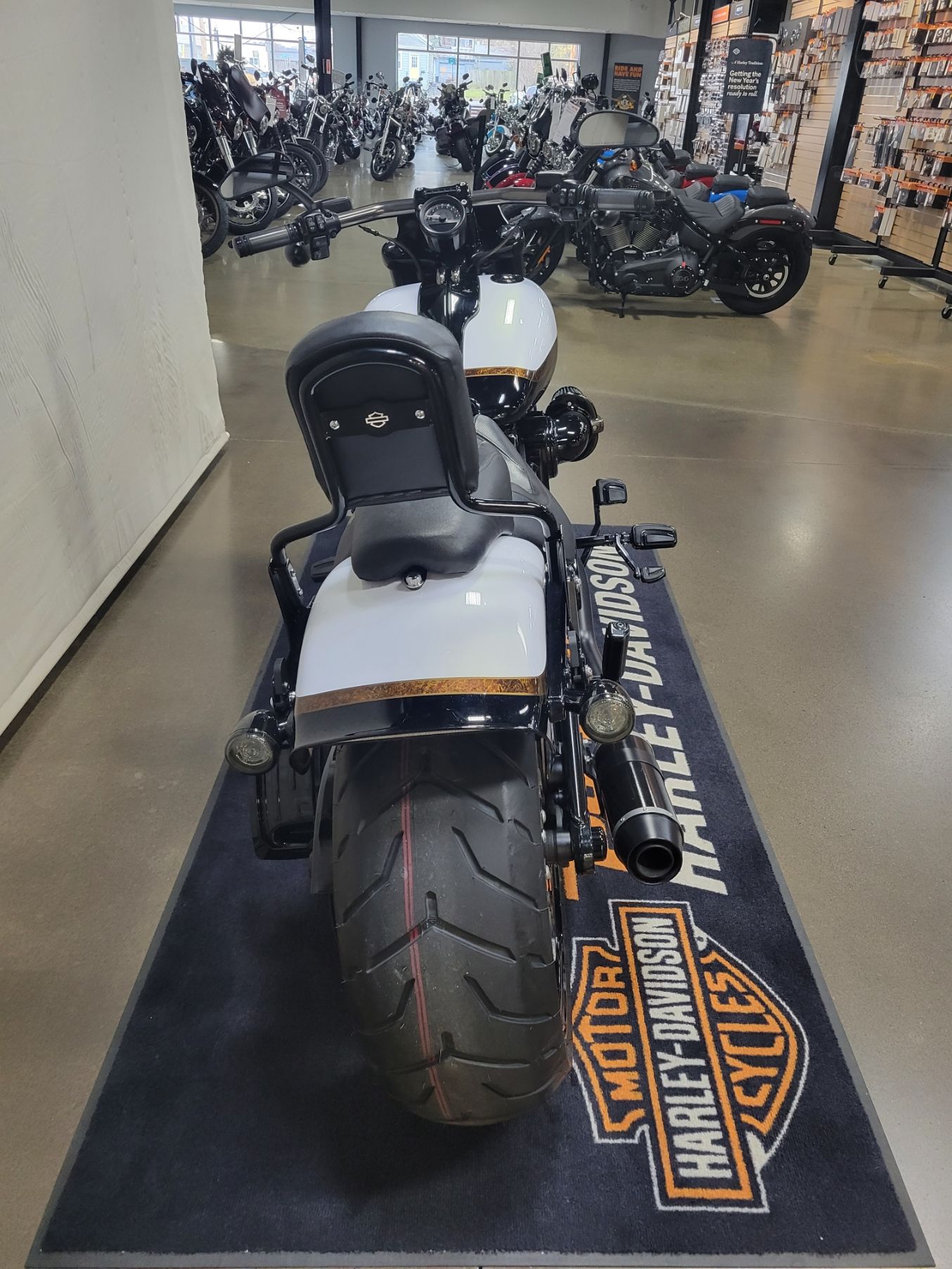 2016 Harley-Davidson CVO™ Pro Street Breakout® in Syracuse, New York - Photo 4