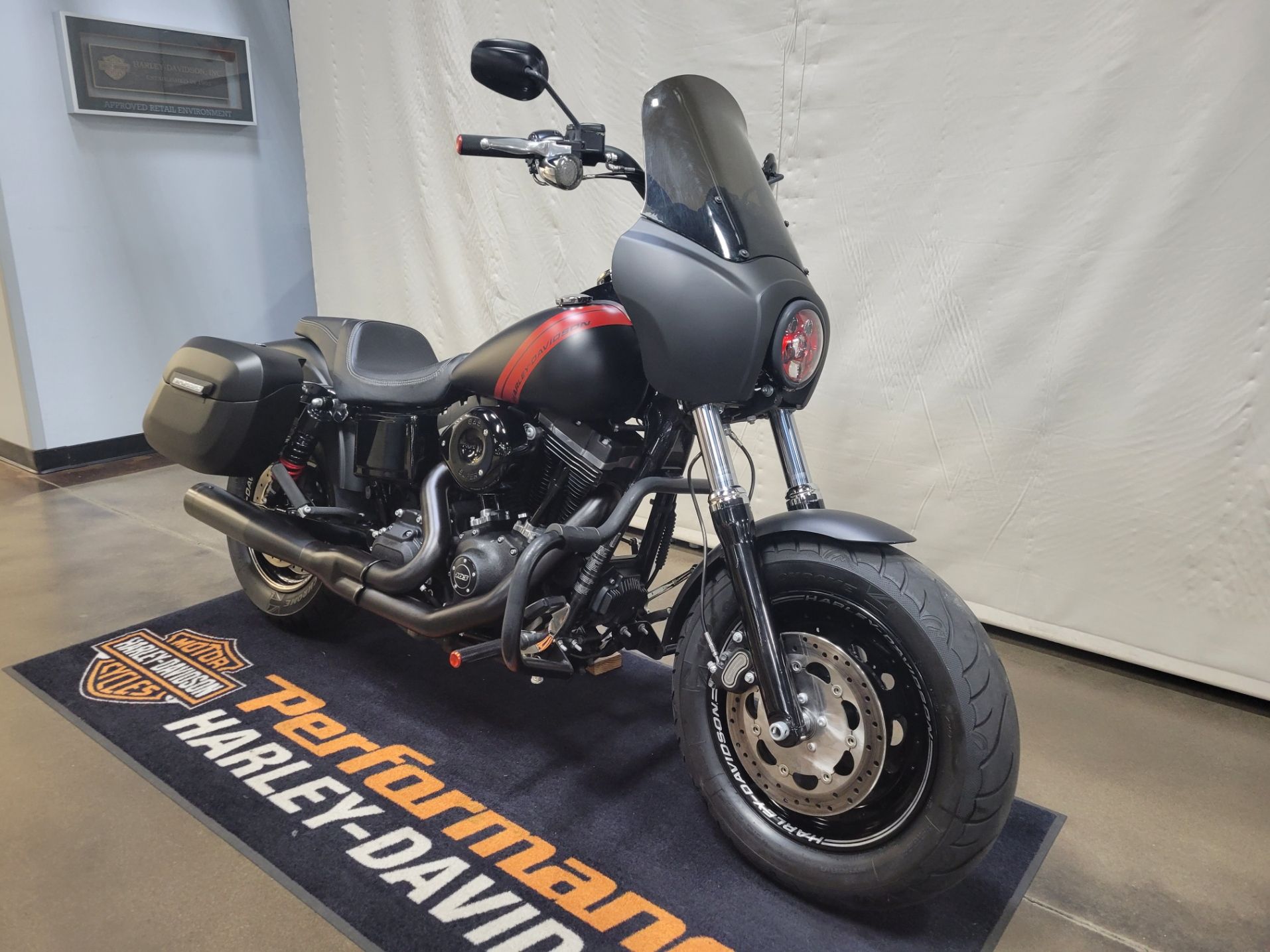 2014 Harley-Davidson Dyna® Fat Bob® in Syracuse, New York - Photo 2