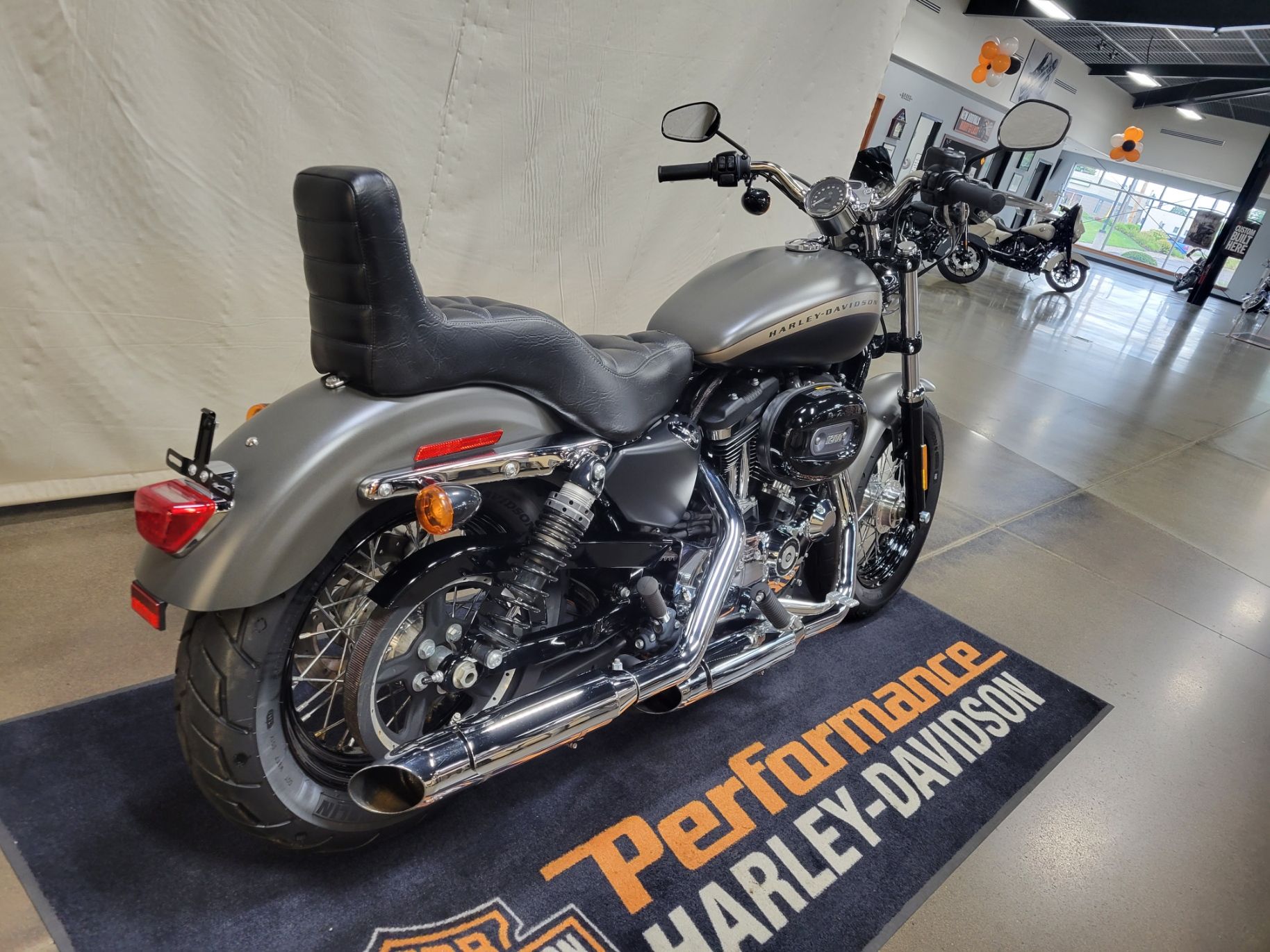 2018 Harley-Davidson 1200 Custom in Syracuse, New York - Photo 3