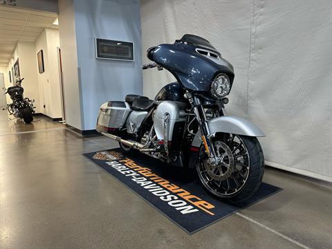 2019 Harley-Davidson CVO™ Street Glide® in Syracuse, New York - Photo 2