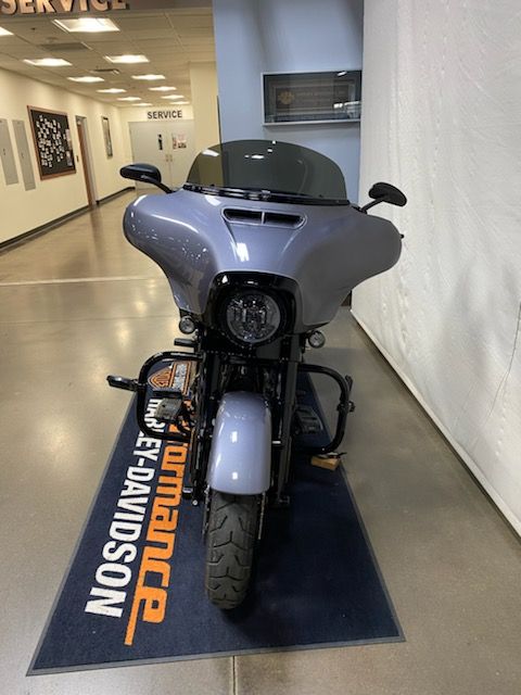 2020 Harley-Davidson CVO™ Street Glide® in Syracuse, New York - Photo 4