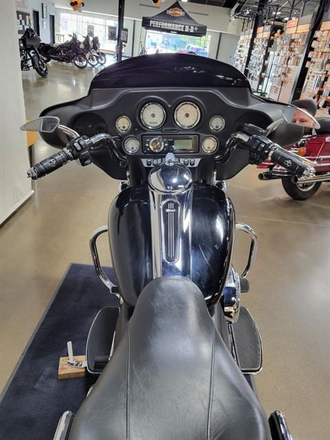 2012 Harley-Davidson Ultra Classic® Electra Glide® in Syracuse, New York - Photo 6