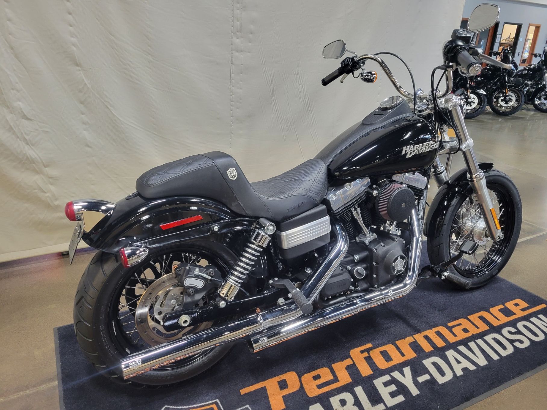 2012 Harley-Davidson Dyna® Street Bob® in Syracuse, New York - Photo 4