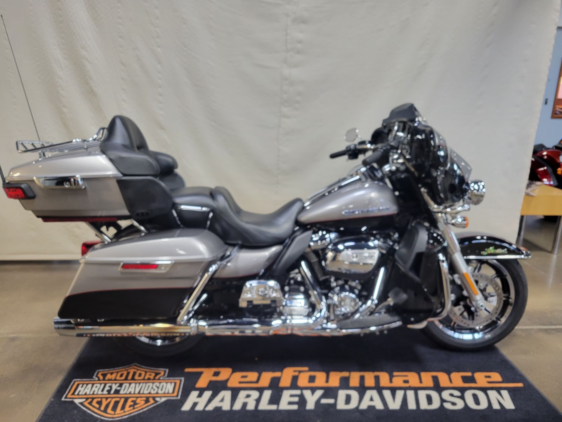 2017 Harley-Davidson Ultra Limited in Syracuse, New York - Photo 1