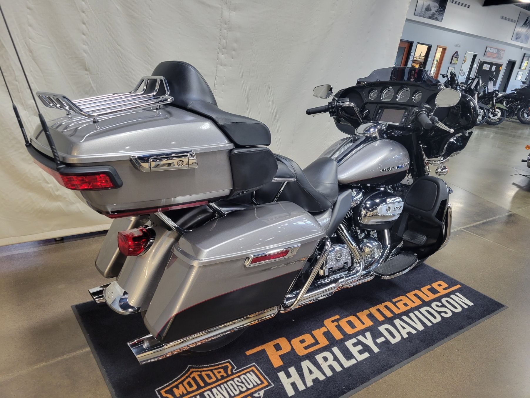 2017 Harley-Davidson Ultra Limited in Syracuse, New York - Photo 3