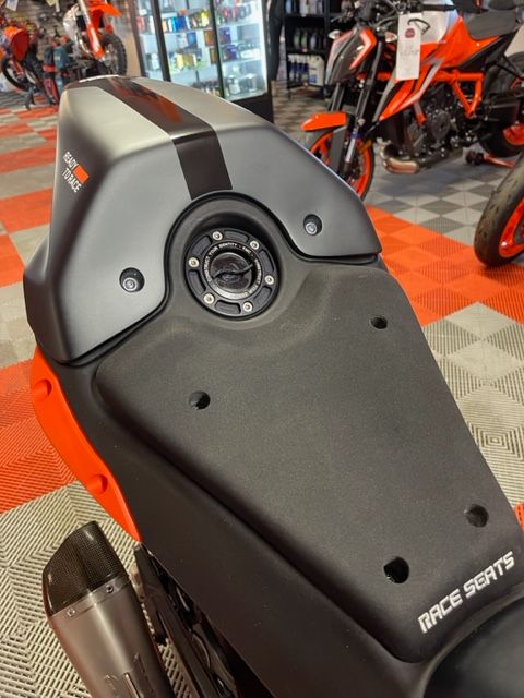 2023 KTM RC 8C in Easton, Maryland - Photo 4