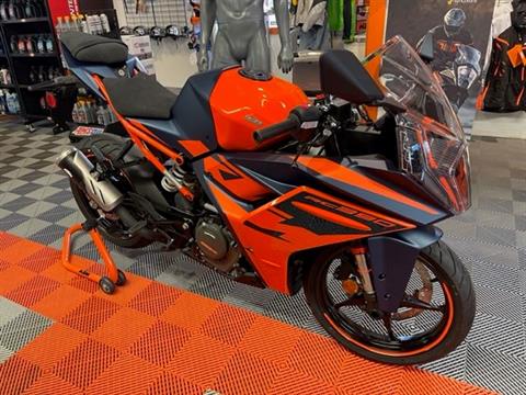 2022 KTM RC 390 in Easton, Maryland - Photo 1