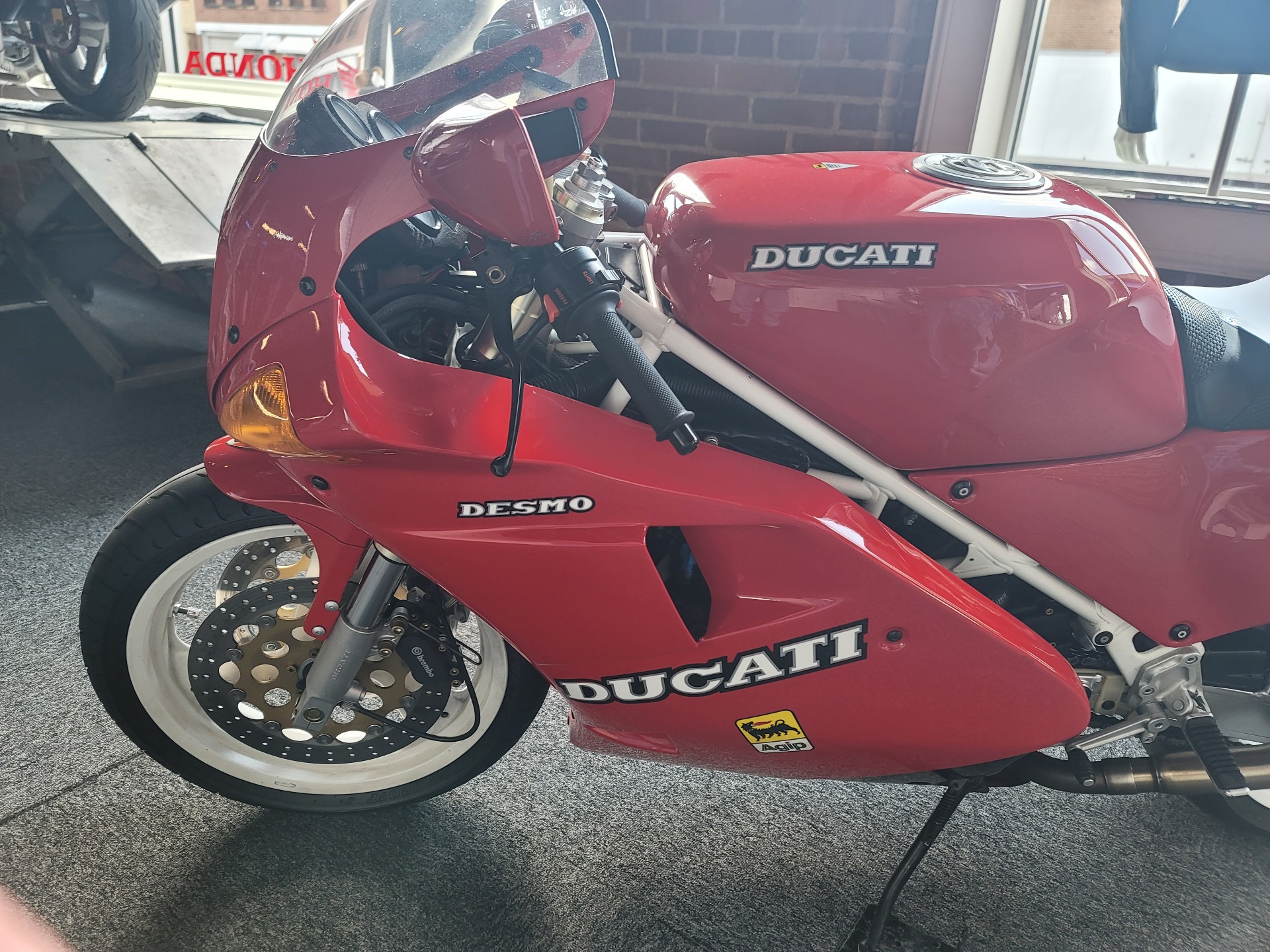 1991 Ducati Superbike in Ashland, Kentucky - Photo 3