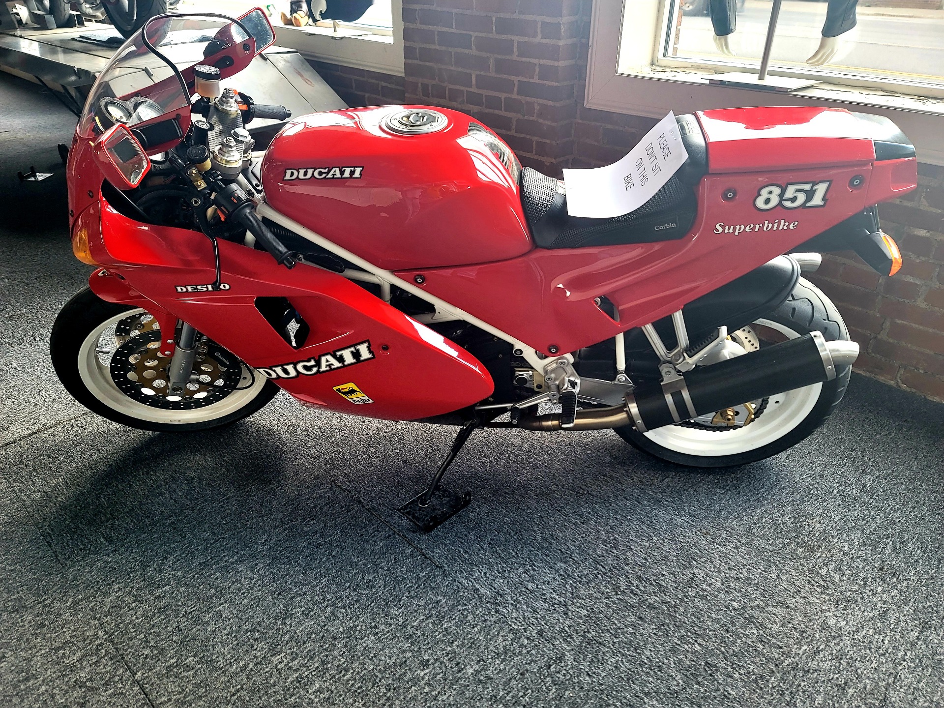 1991 Ducati Superbike in Ashland, Kentucky - Photo 2
