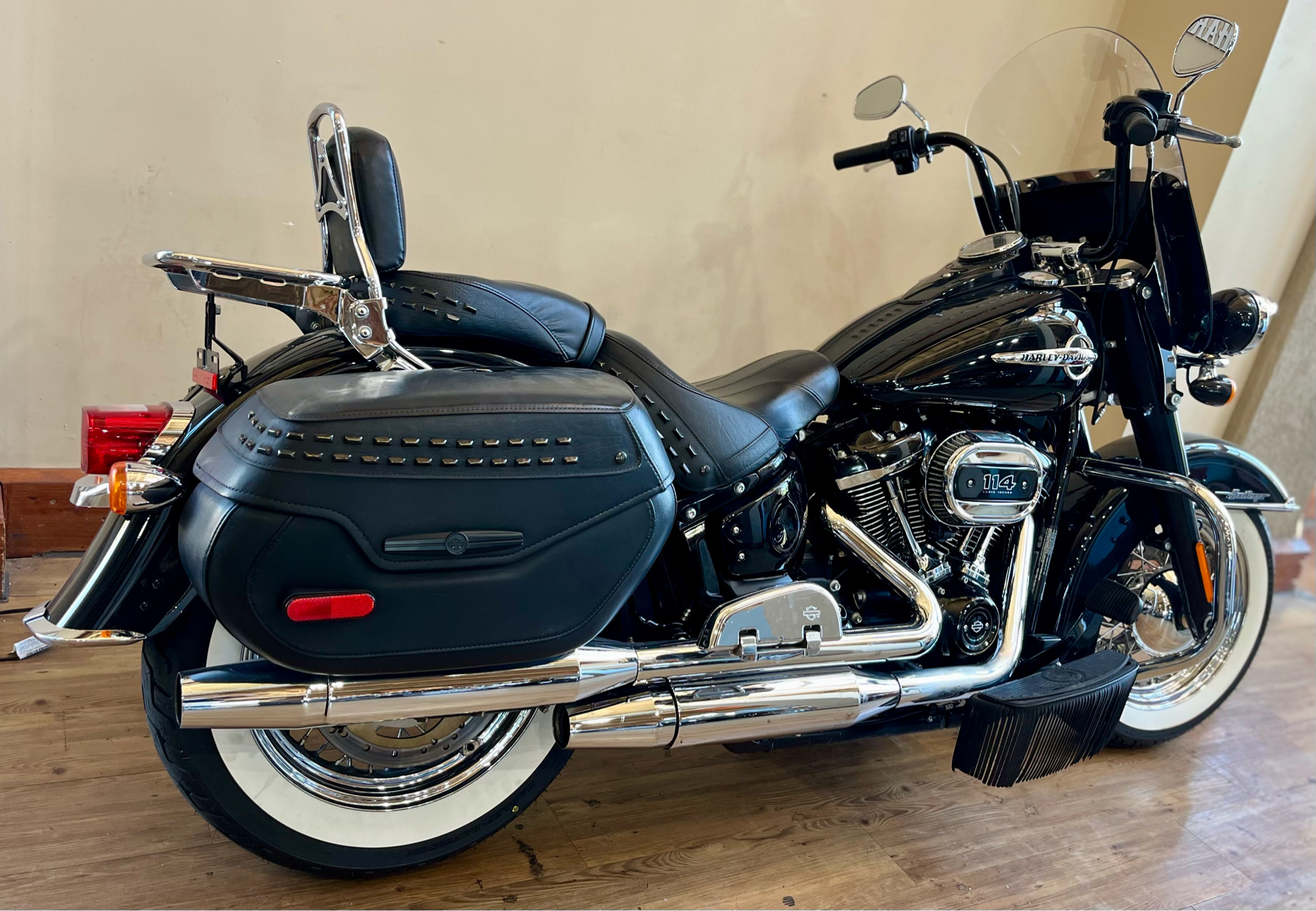 2020 Harley-Davidson Heritage Classic 114 in Loveland, Colorado - Photo 3