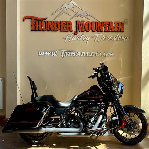 2018 Harley-Davidson Street Glide® Special in Loveland, Colorado - Photo 1