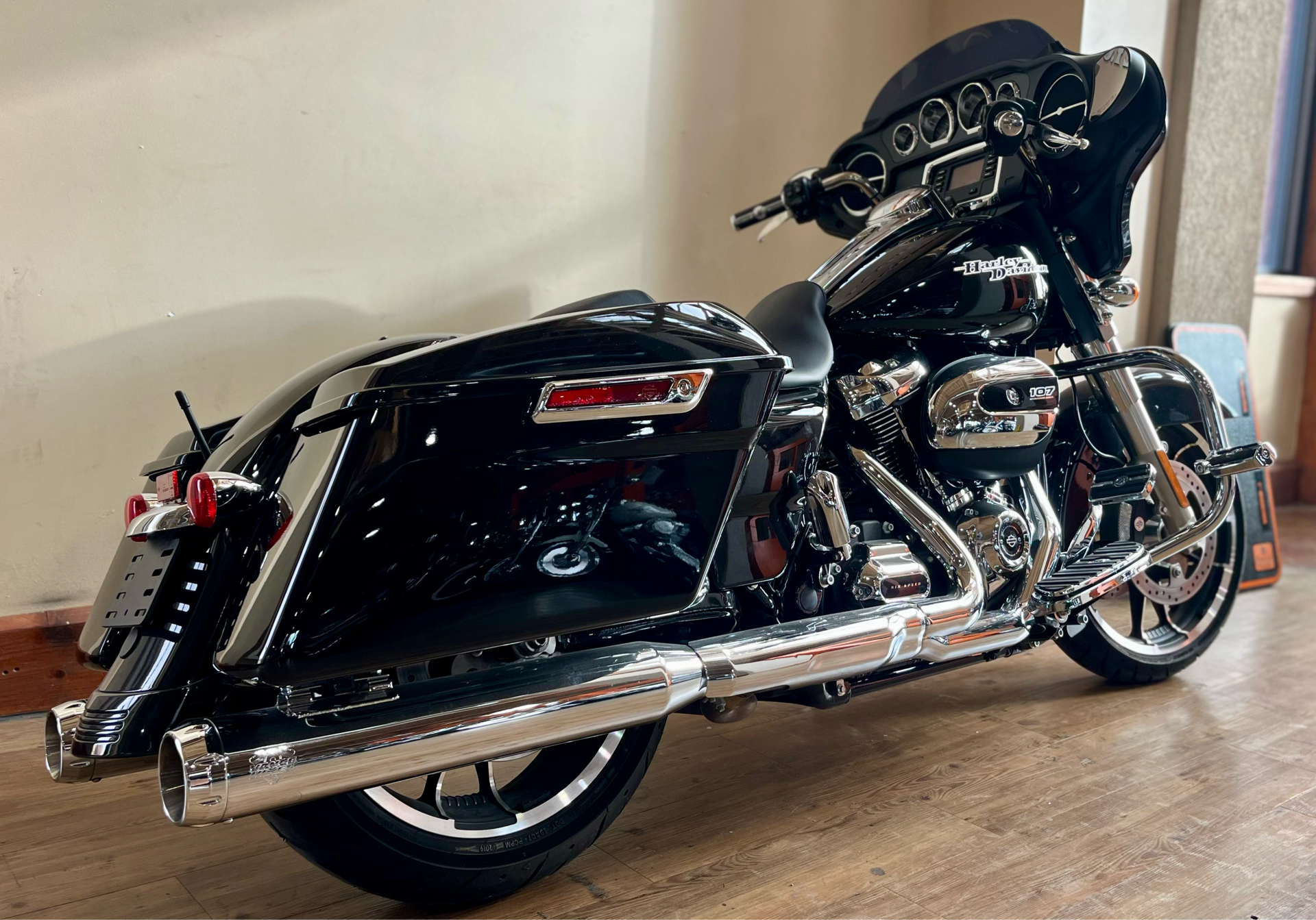 2020 Harley-Davidson Street Glide® in Loveland, Colorado - Photo 3