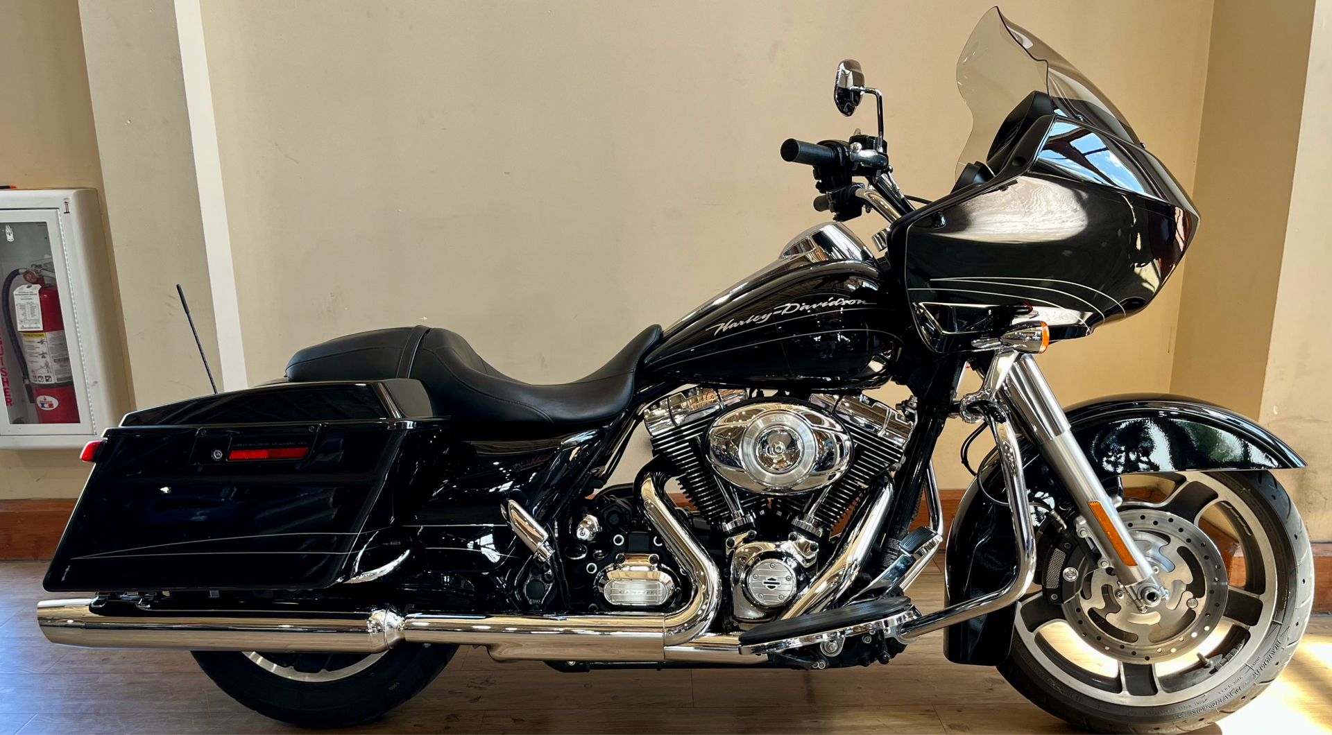 2013 Harley-Davidson Road Glide® Custom in Loveland, Colorado - Photo 8