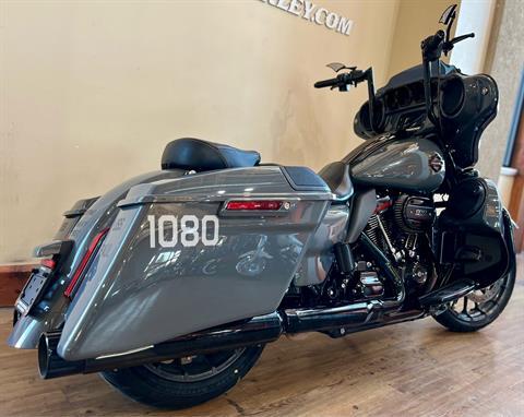 2018 Harley-Davidson CVO™ Street Glide® in Loveland, Colorado - Photo 3