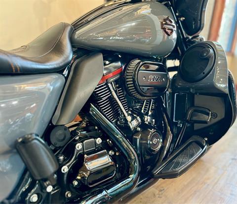 2018 Harley-Davidson CVO™ Street Glide® in Loveland, Colorado - Photo 7