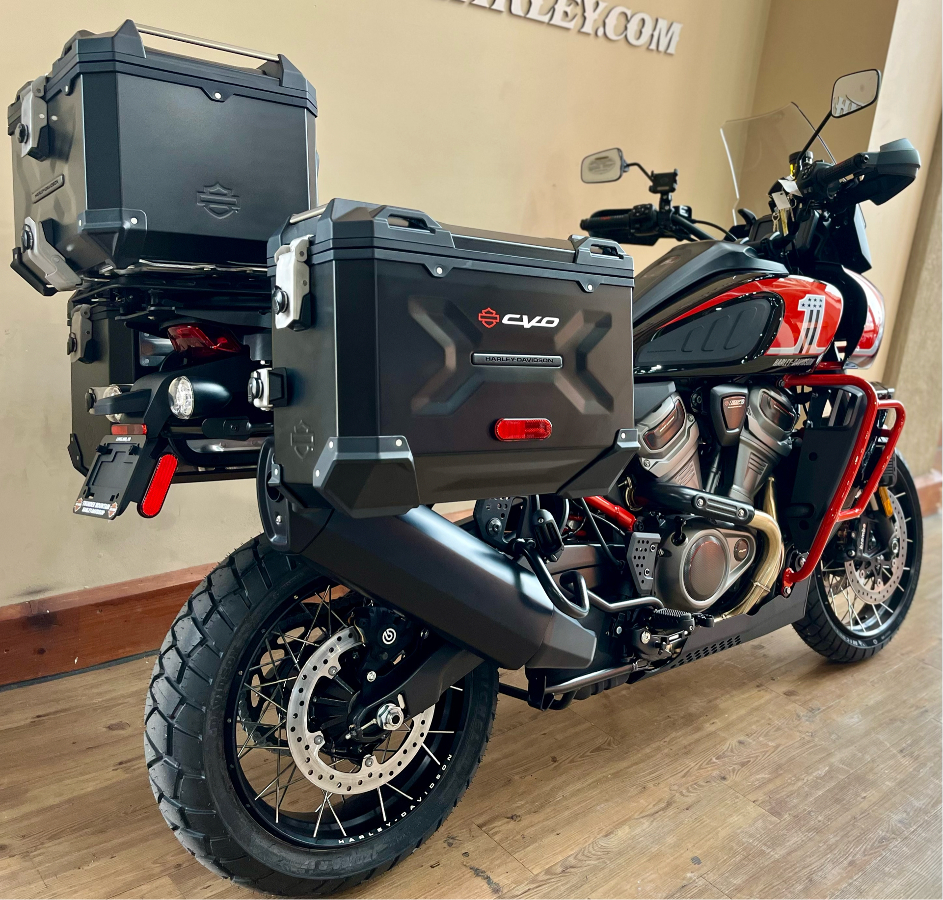 2024 Harley-Davidson CVO™ Pan America® in Loveland, Colorado - Photo 3