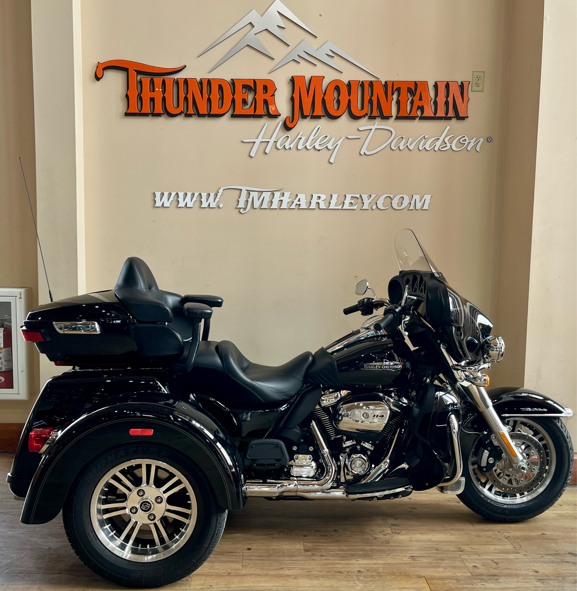 2021 Harley-Davidson Tri Glide® Ultra in Loveland, Colorado - Photo 1