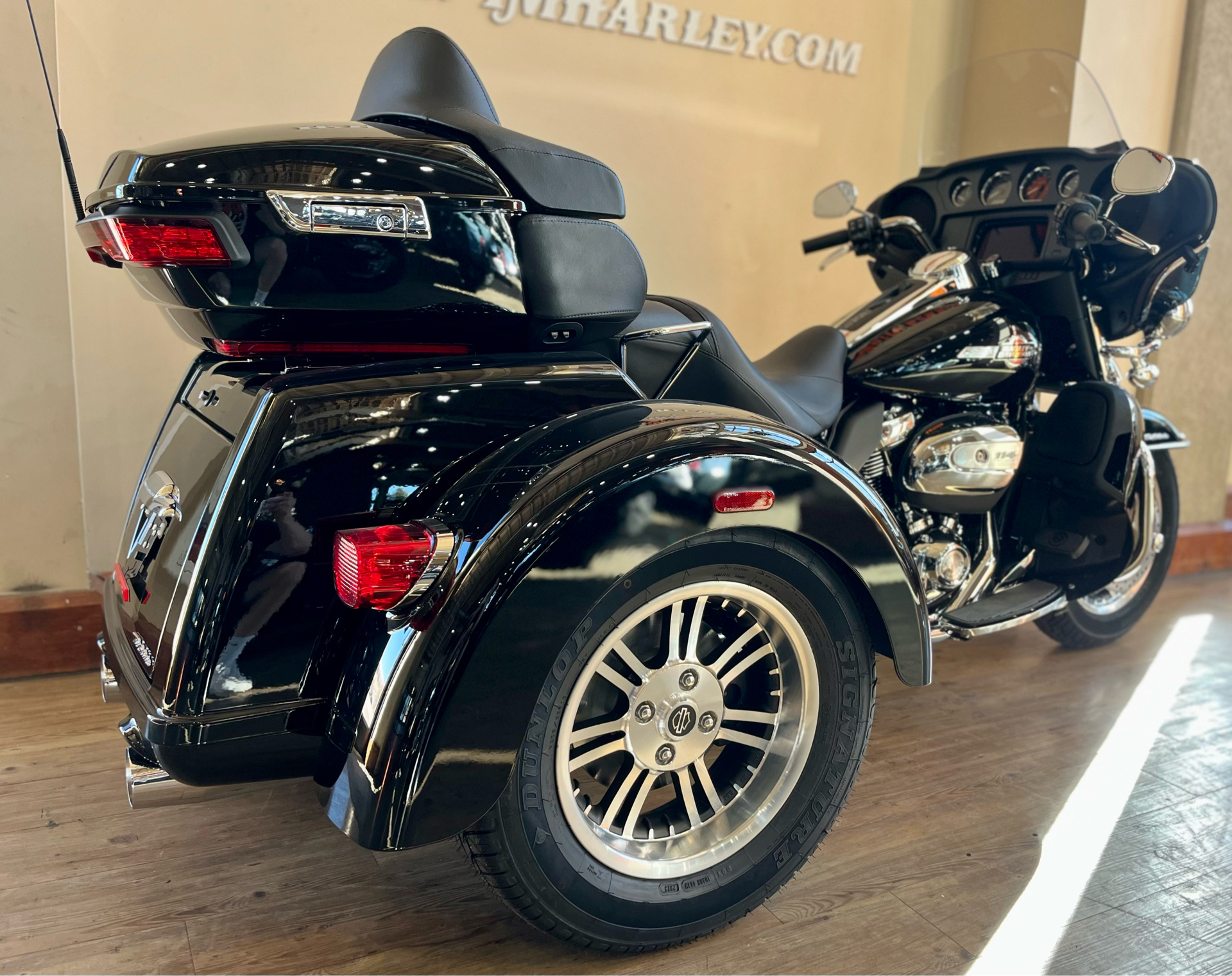 2024 Harley-Davidson Tri Glide® Ultra in Loveland, Colorado - Photo 3