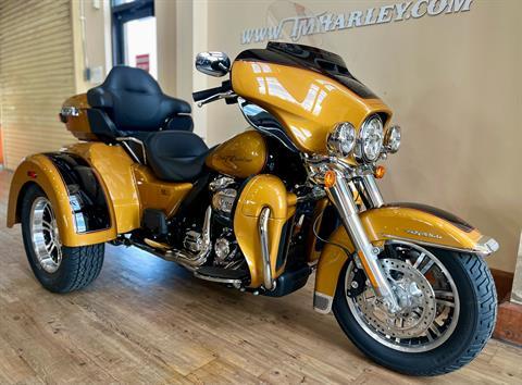 2023 Harley-Davidson Tri Glide® Ultra in Loveland, Colorado - Photo 2
