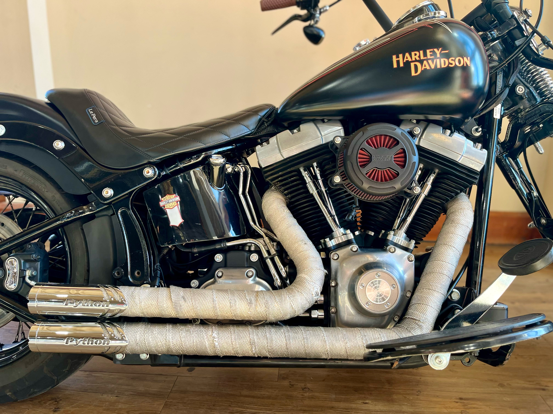 2008 Harley-Davidson Softail® Cross Bones™ in Loveland, Colorado - Photo 2