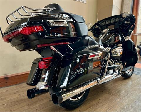 2018 Harley-Davidson Electra Glide® Ultra Classic® in Loveland, Colorado - Photo 3
