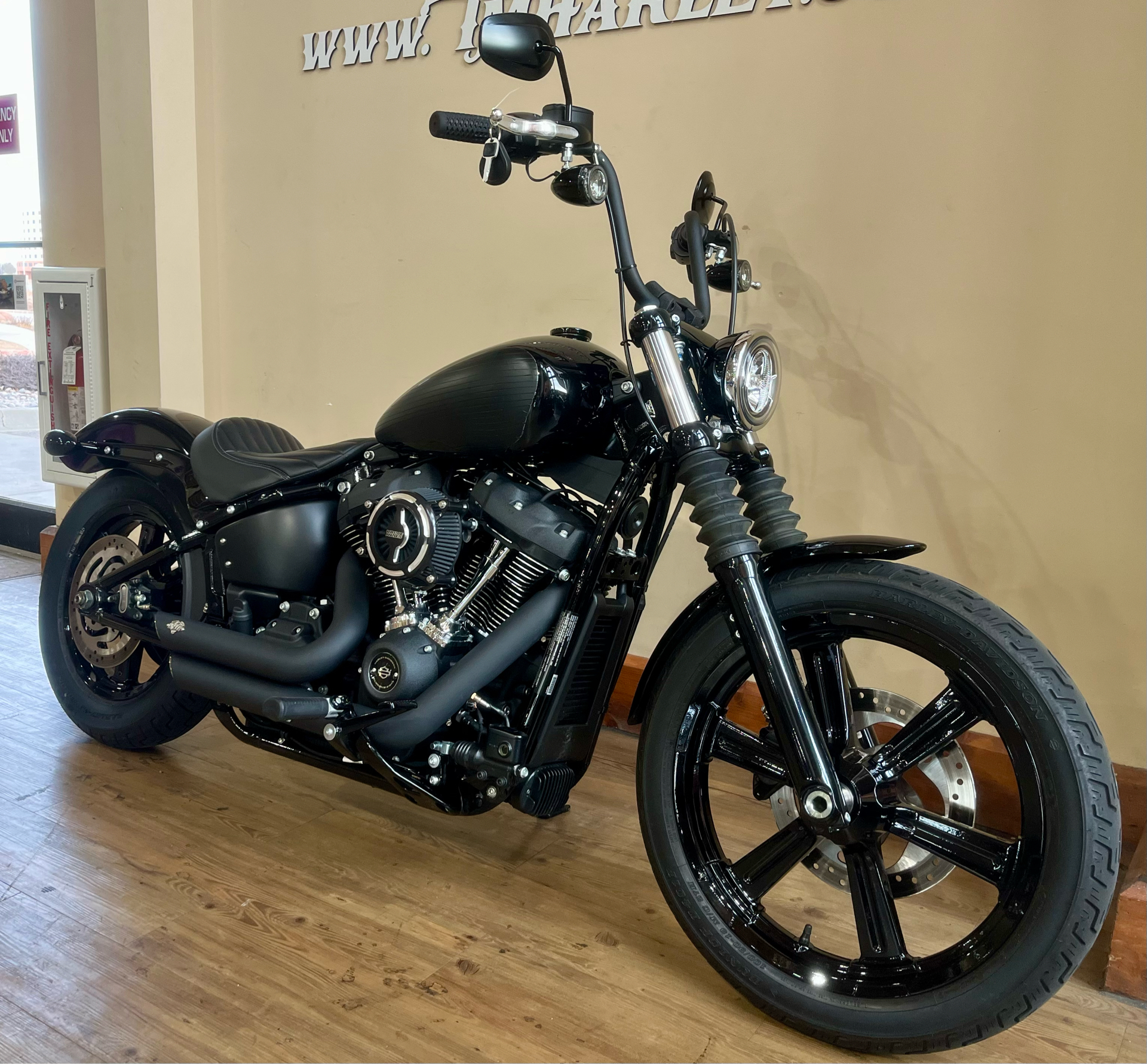 2022 Harley-Davidson Street Bob® 114 in Loveland, Colorado - Photo 2