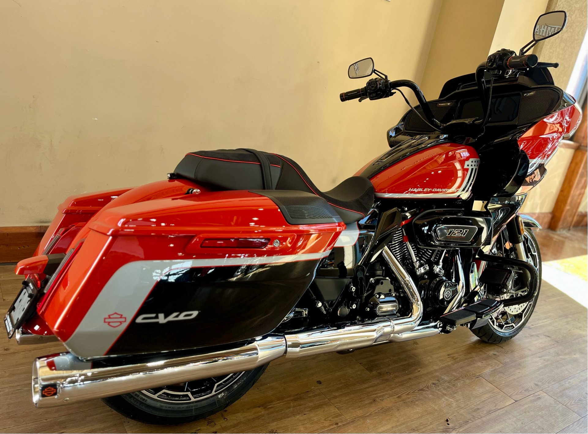 2024 Harley-Davidson CVO™ Road Glide® in Loveland, Colorado - Photo 3