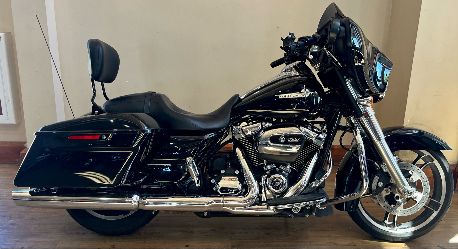 2019 Harley-Davidson Street Glide® in Loveland, Colorado - Photo 8