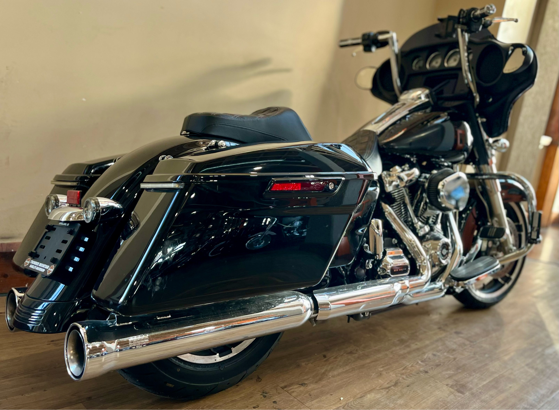 2019 Harley-Davidson Street Glide® in Loveland, Colorado - Photo 3