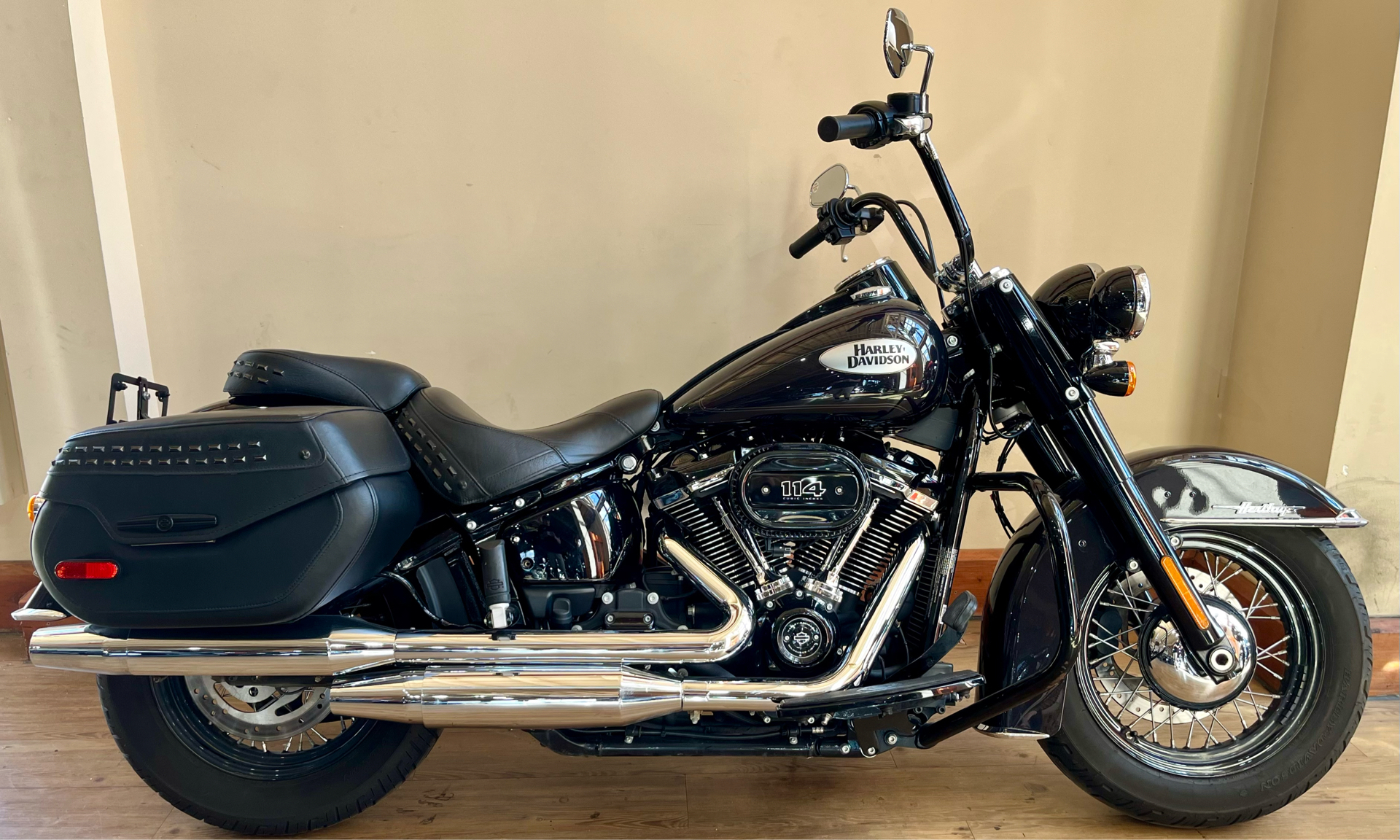 2021 Harley-Davidson Heritage Classic 114 in Loveland, Colorado - Photo 8