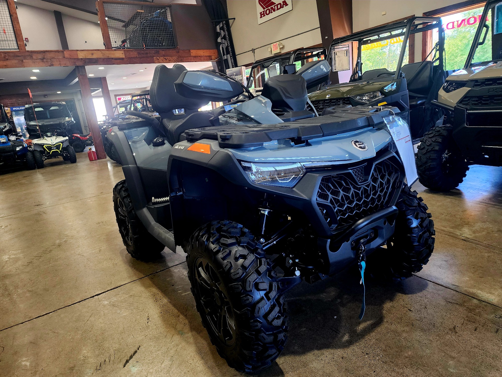 2024 CFMOTO CForce 800 Touring in Saint Helens, Oregon - Photo 4