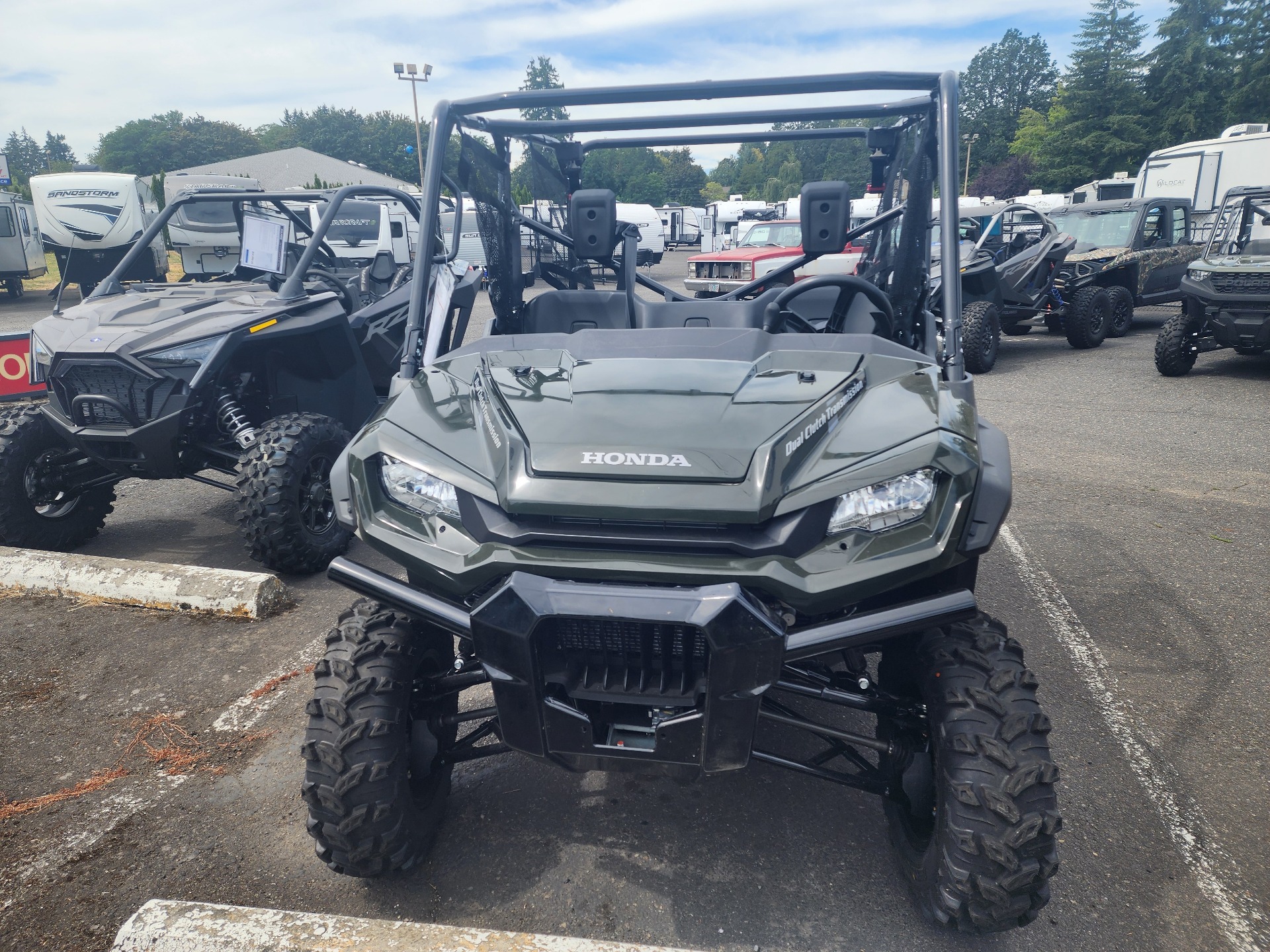 2024 Honda Pioneer 1000-5 Deluxe in Saint Helens, Oregon - Photo 3