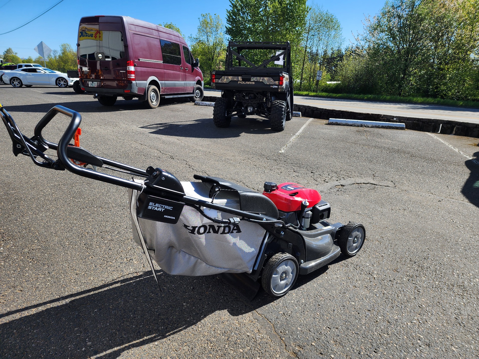 Honda Power Equipment HRX217HZA GCV200 Self Propelled in Saint Helens, Oregon - Photo 3