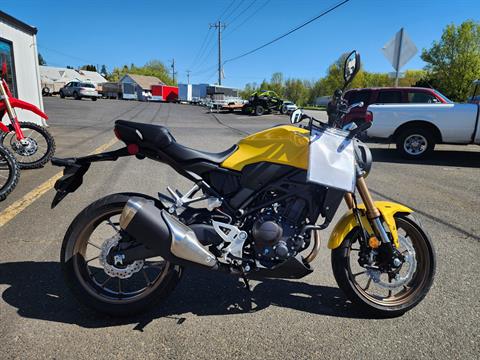 2024 Honda CB300R ABS in Saint Helens, Oregon - Photo 4
