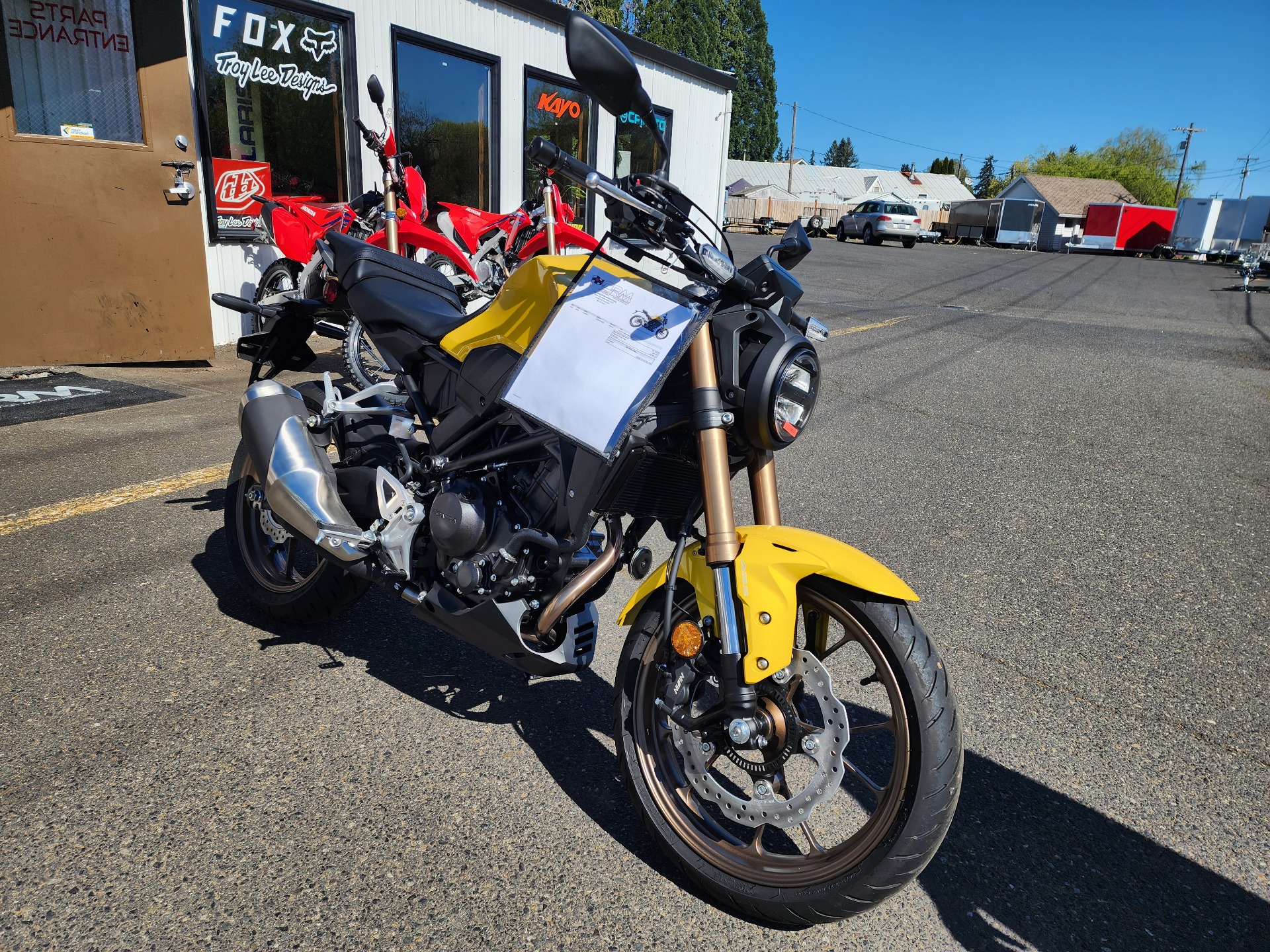 2024 Honda CB300R ABS in Saint Helens, Oregon - Photo 3