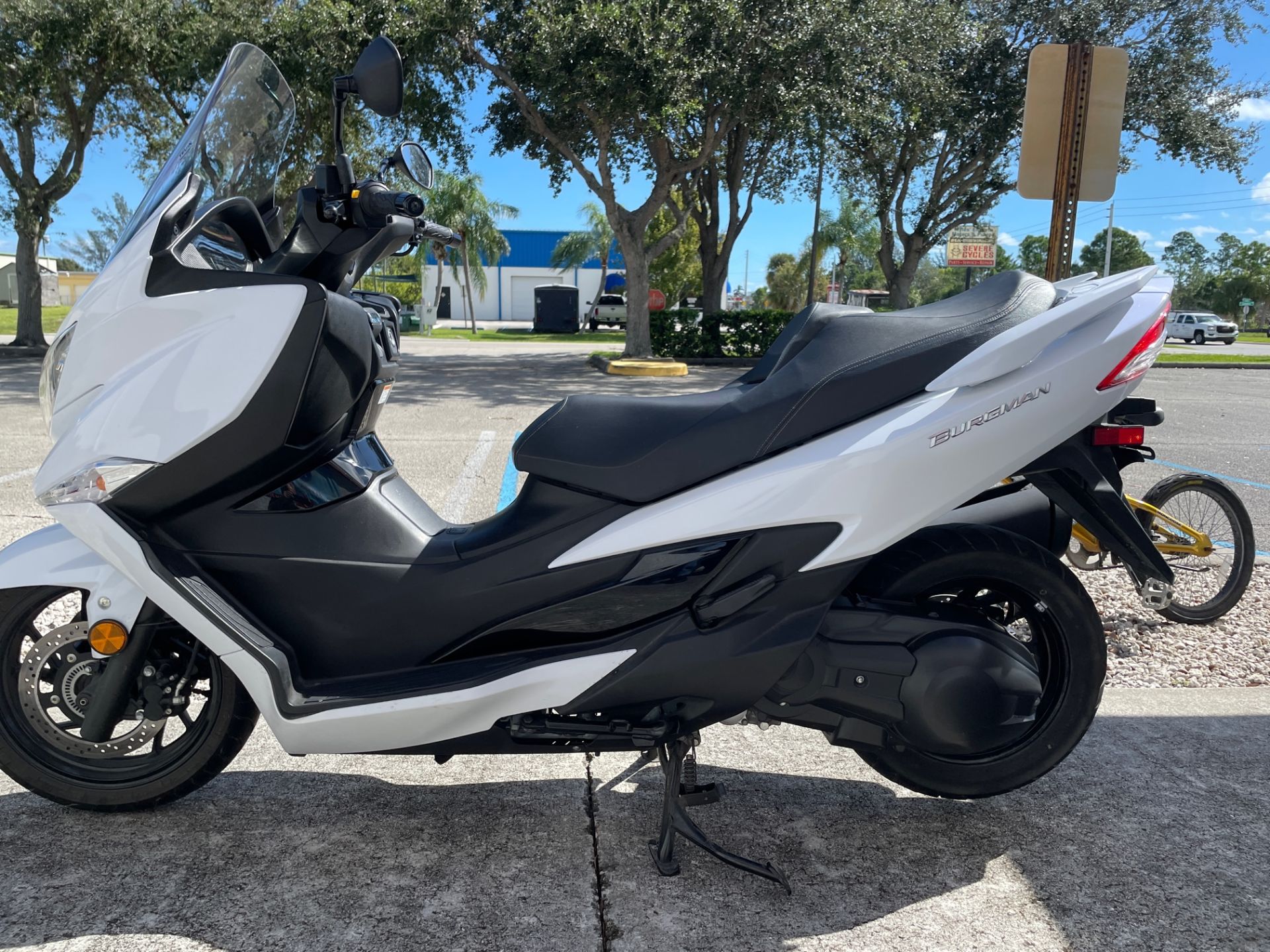 2018 Suzuki Burgman 400 ABS in Stuart, Florida - Photo 5