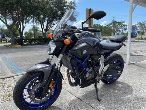 2015 Yamaha FZ-07 in Stuart, Florida - Photo 4