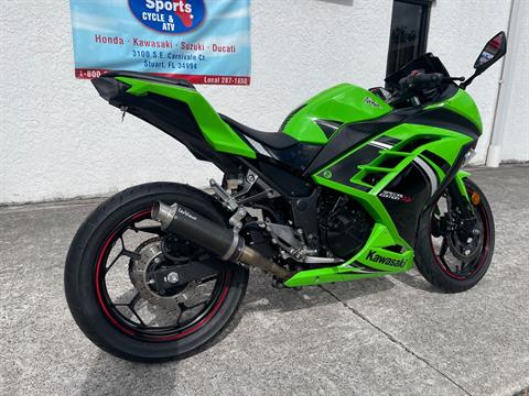 2014 Kawasaki Ninja® 300 SE in Stuart, Florida - Photo 8